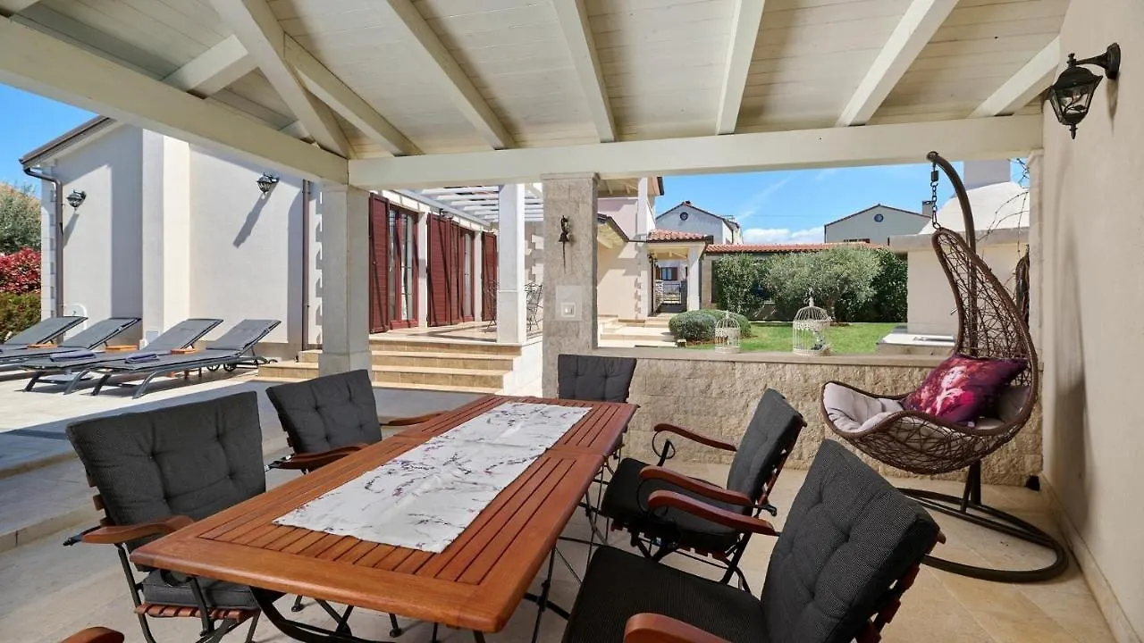 Villa Bellissima Kukci Guest house